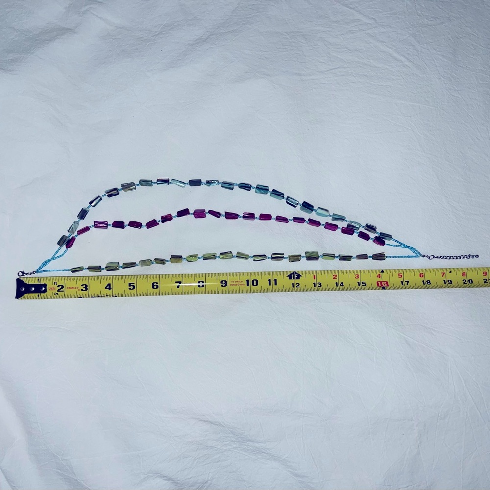 Tri-Colored necklace - Picture 3 of 3